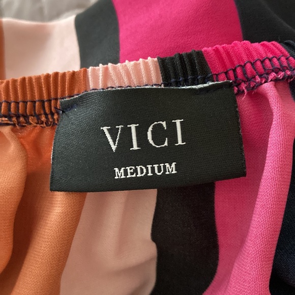 [VICI] Claremont Pocketed Off The Shoulder Dress - Picture 5 of 6